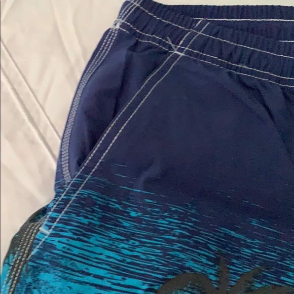 Swim Trunks size XL - Picture 3 of 4